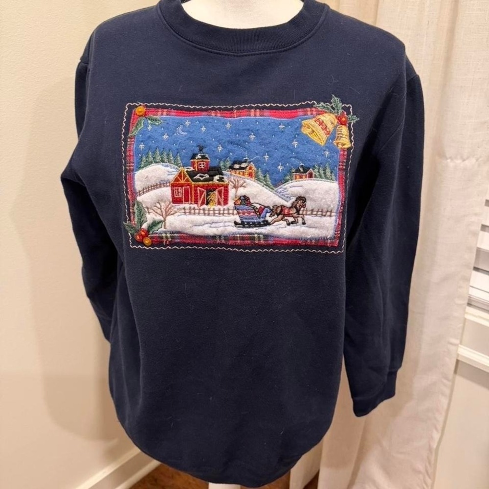 Bobbie Brooks Vintage Christmas Sweatshirt Mens Small Navy Blue Sleigh Barn